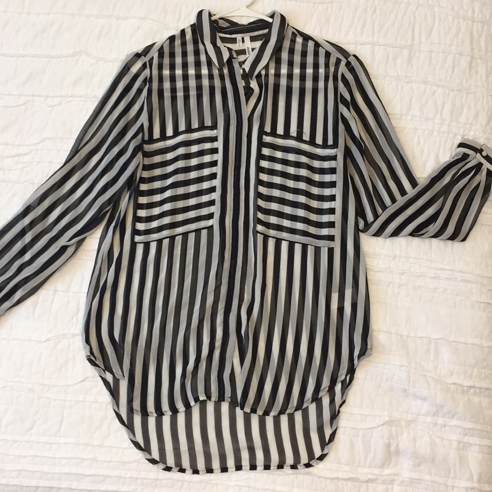Black + White Long Sleeved Blouse